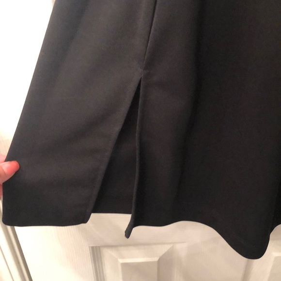 Black dress drape front - Picture 2 of 3